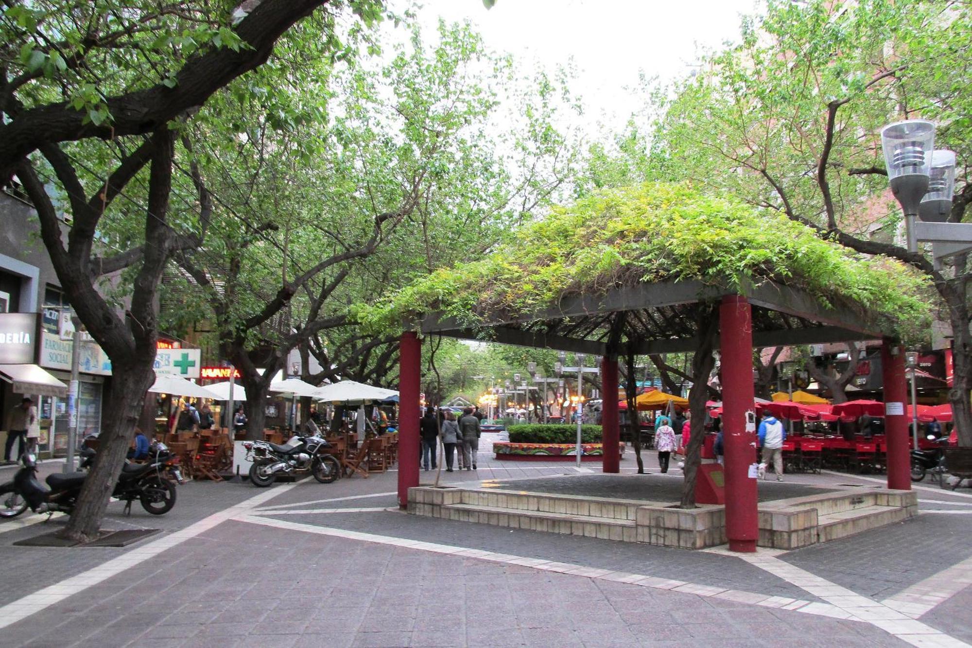Departamento En Peatonal Mendoza公寓 外观 照片